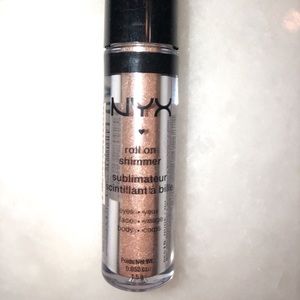 nyx roll on shimmer✨⭐️